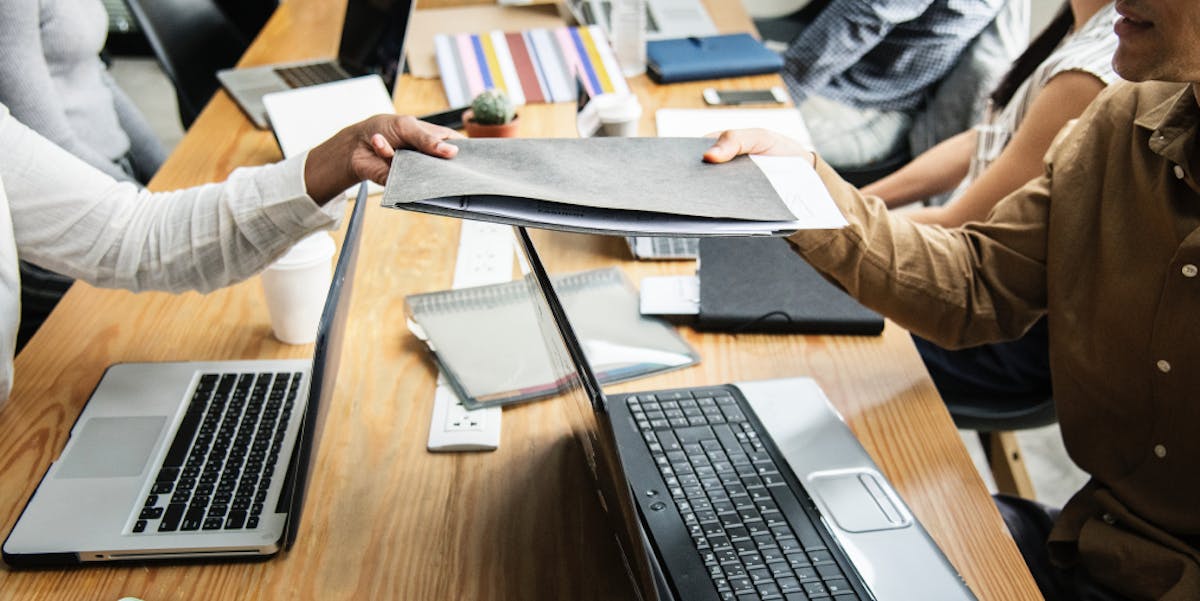 How to Effectively Manage Selfish Employees'