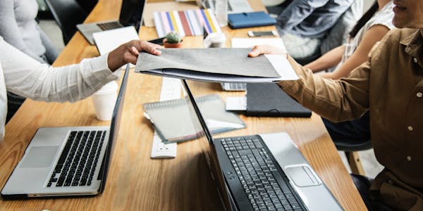 How To Effectively Manage Selfish Employees&#8217;