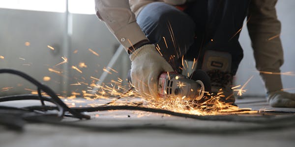 How Time Off Work Impacts Your Construction Project